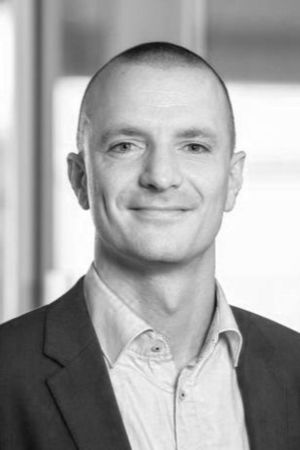 Dr. David Schieferdecker